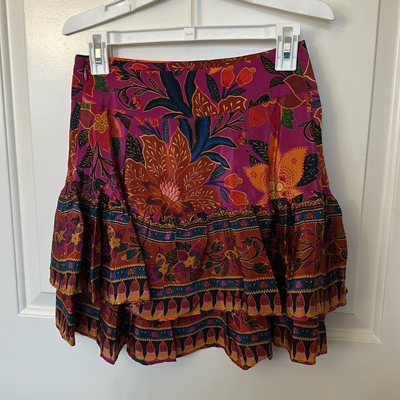 NWT FARM Rio Tropical Tapestry Mini Skirt- XS | PRICE FIRM! - Picture 6 of 9